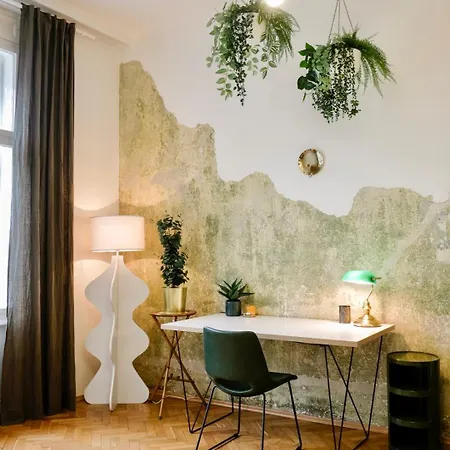 Kunstvolles Im Zentrum - Free Parking Apartment