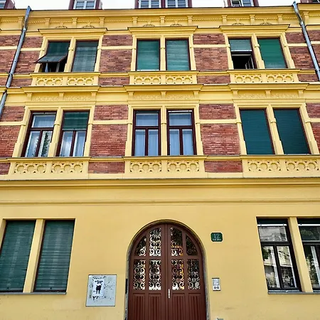 Apartment Kunstvolles Im Zentrum - Free Parking