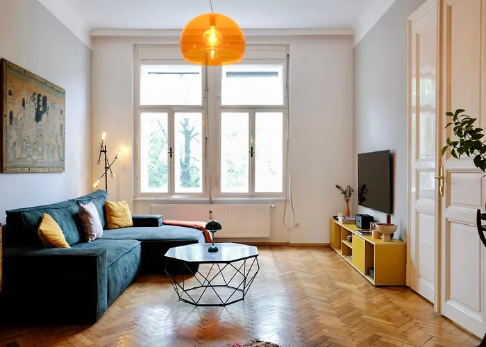 Apartament Historic Center Boutique 3 - Free Parking - Schlossberg View - By Casa Momo *